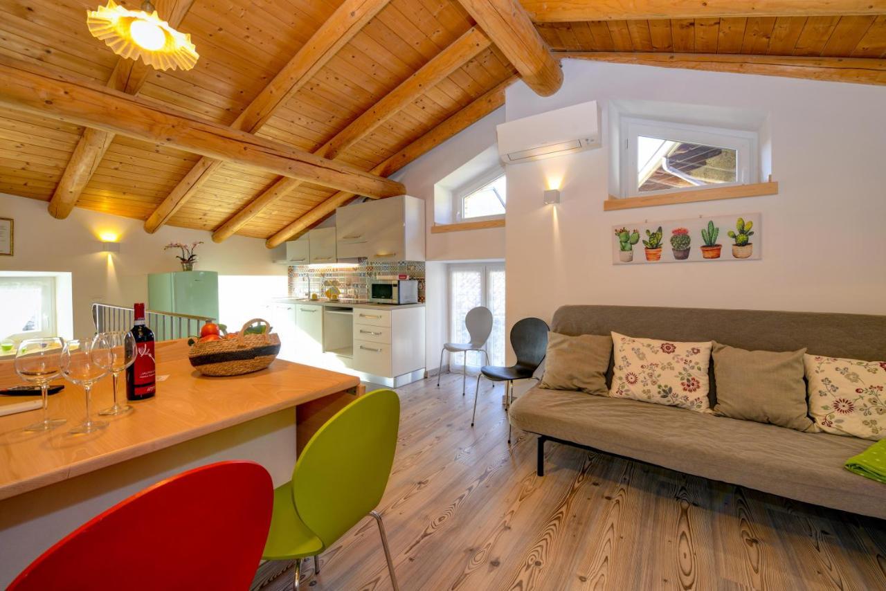 Ferienwohnung Casa Nel Borgo - Il Gufo Tremosine Exterior foto
